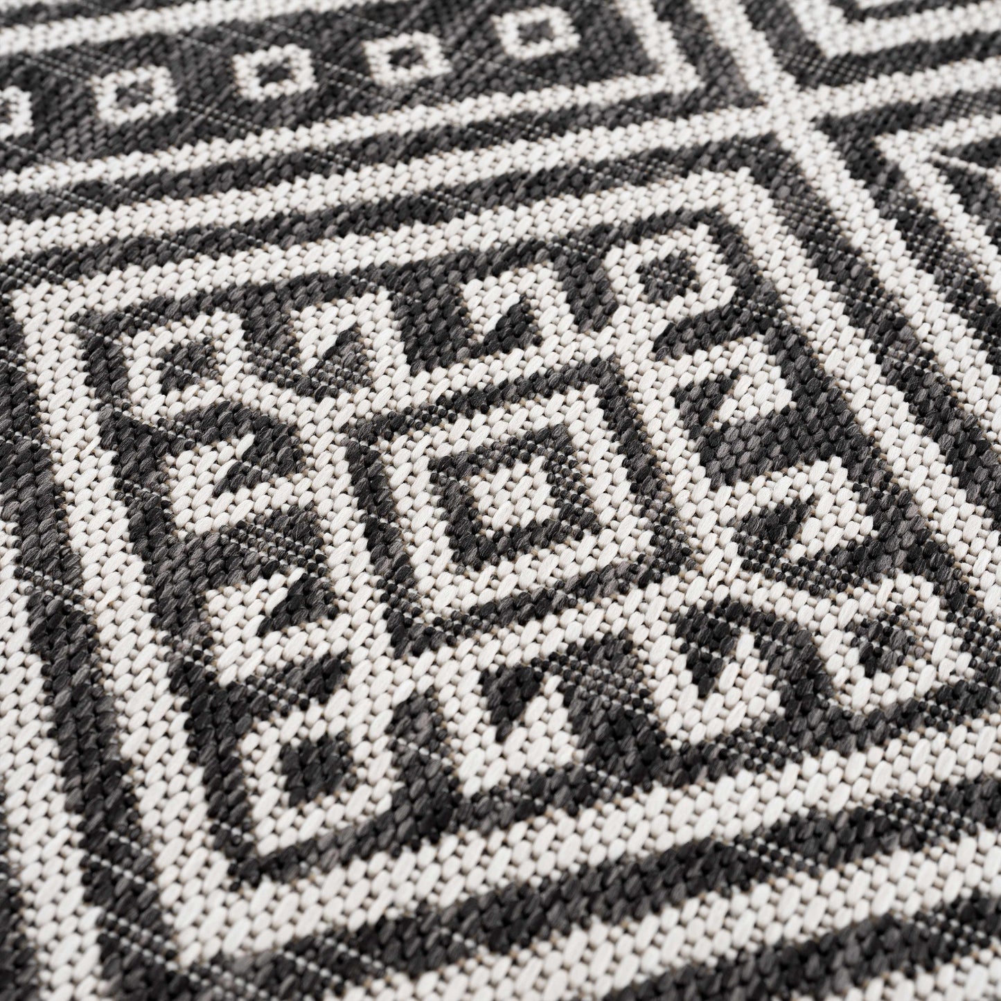 Frankville Black&White All Over Performance Rug