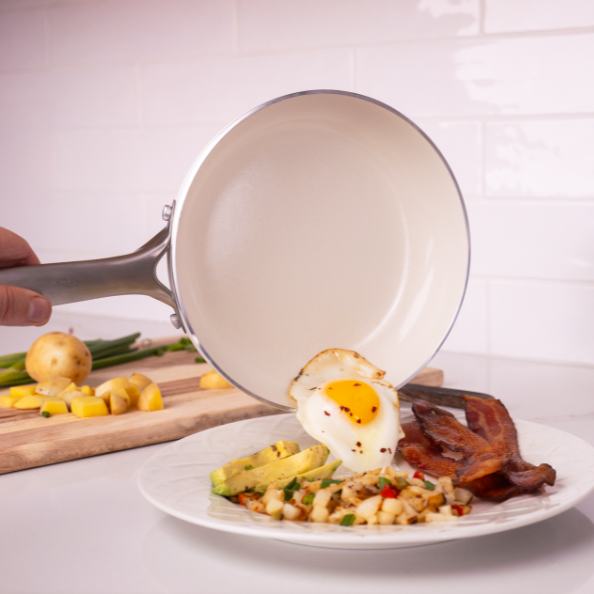 Mobi 8-Piece Ceramic Cookware Set | Cannoli Cream